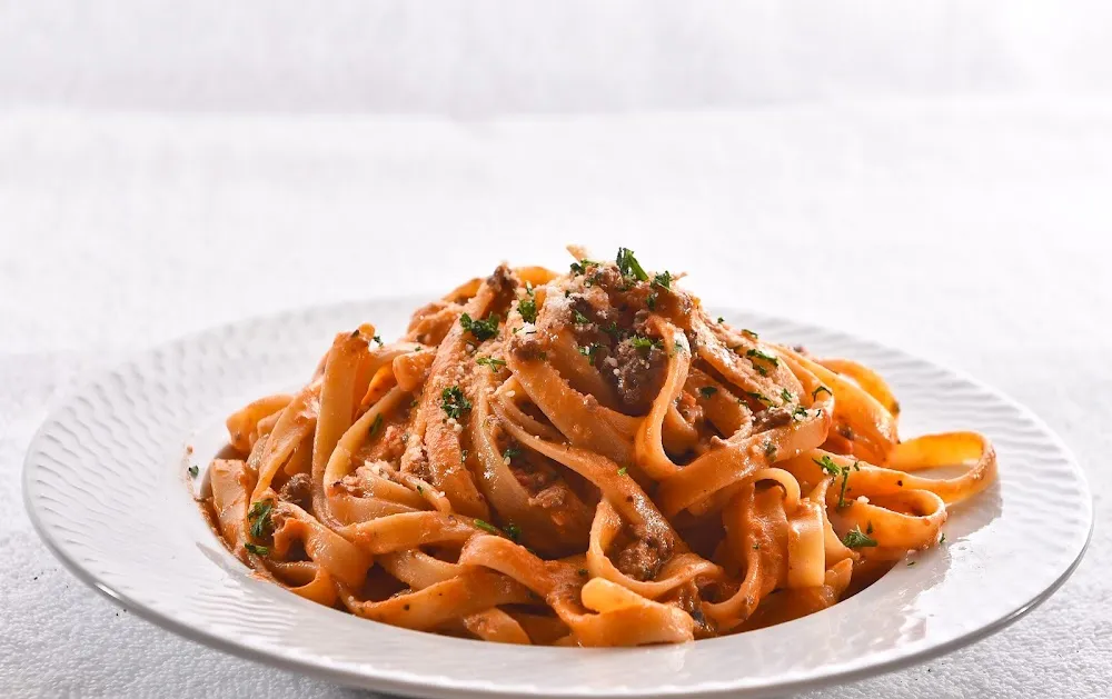 Fettuccine Bolognese